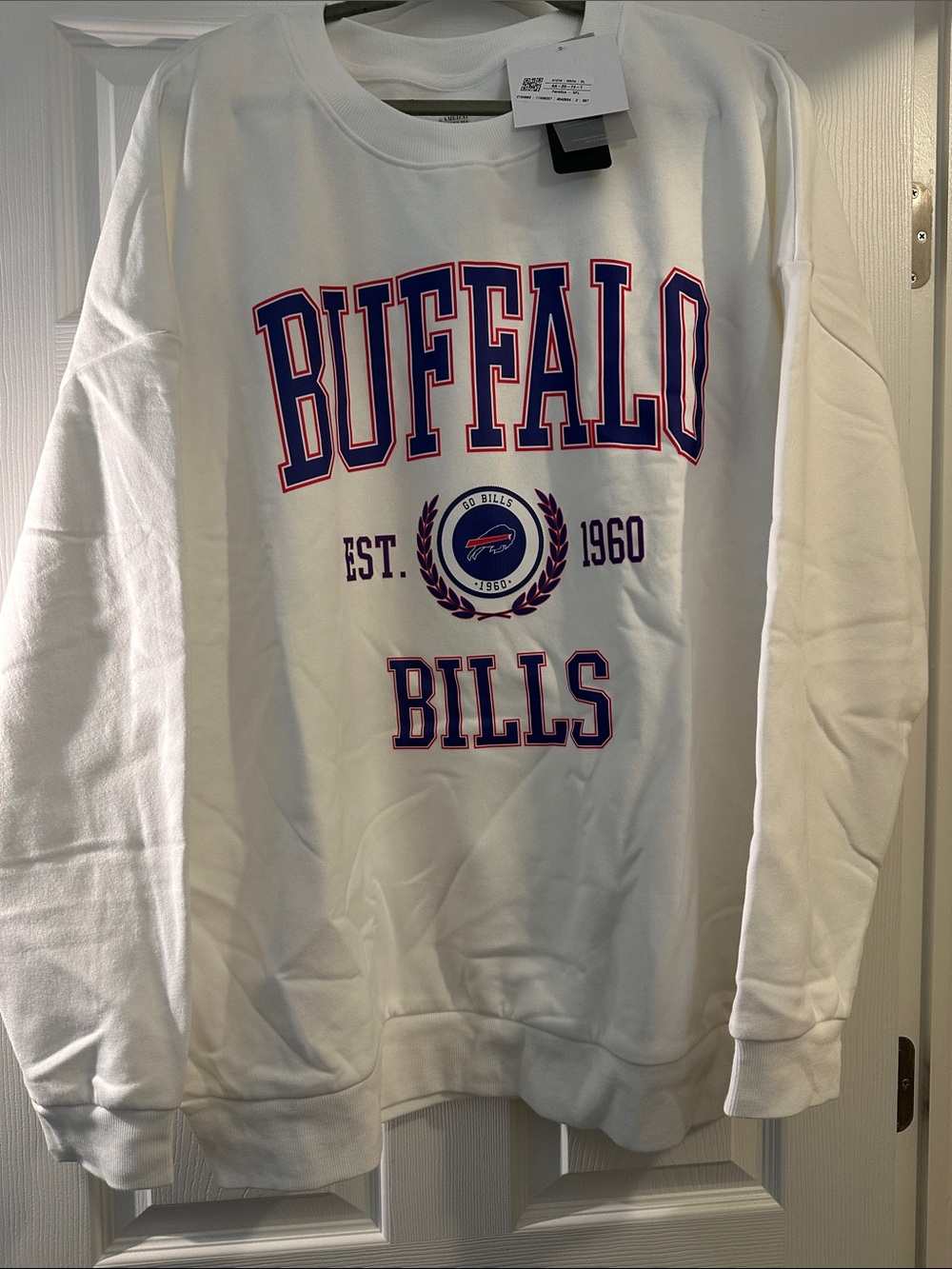 XXL Fanatics White Buffalo Bills Crewneck Sweatshirt with Blue and Red Logo